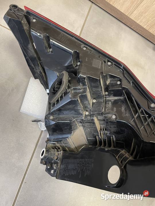 Volvo xc60 II lampa tył prawa Europa Kozubszczyzna