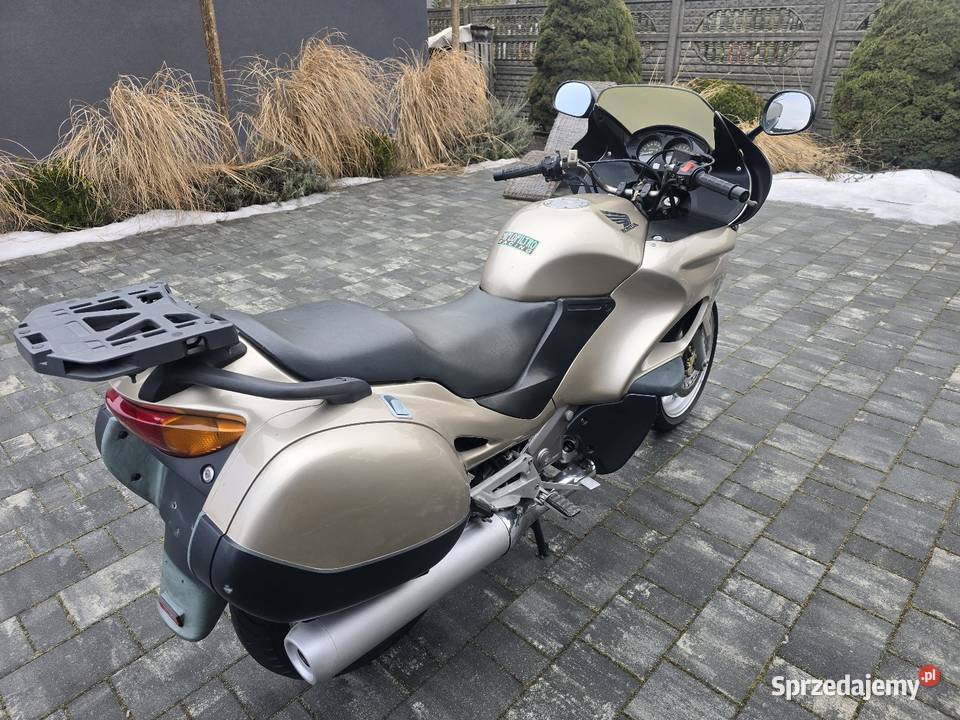 Honda NTV650 Deauville 26450 Prezentacja Wideo Honda Sieradz