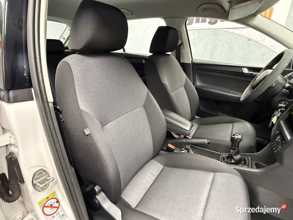 Skoda RAPID 16TDI 5L100 salon pełna historia manualna Poznań
