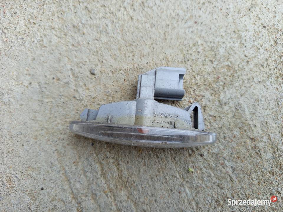 Nissan Murano z51 kierunkowskaz w błotnik Kierunkowskazy Santocko