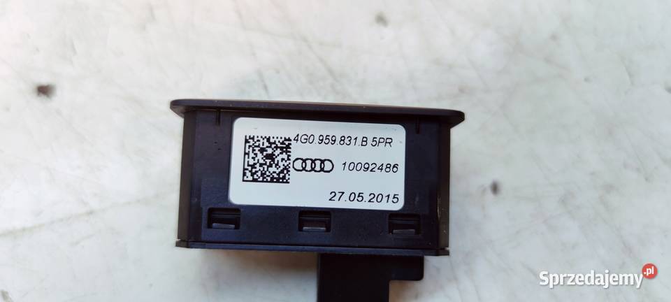 PRZEŁĄCZNIK ZAMYKANIA KLAPY AUDI A6 C7 A7 Przystajń