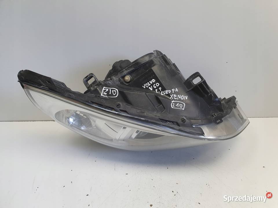 LAMPA PRAWA Volvo V60 S60 II PRZEDNIA prawy Rudka
