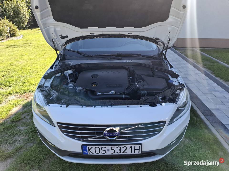 Volvo v60 lift ekonomiczny serwisowany zadbany nieuszkodzony