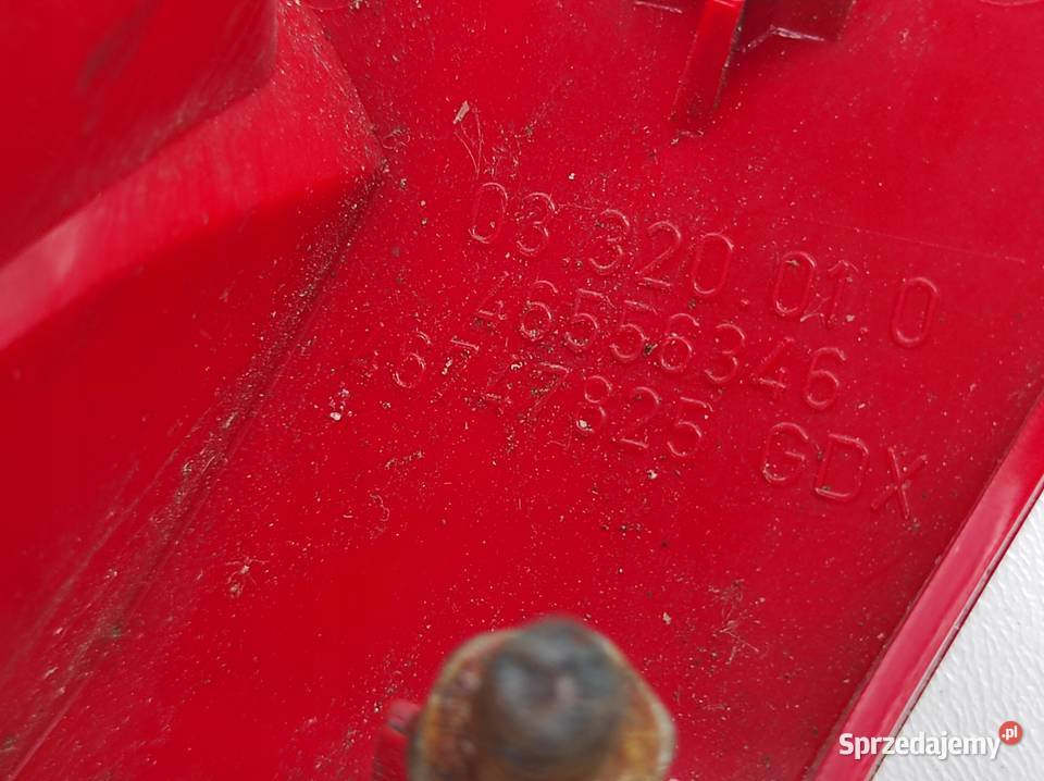 LAMPA LEWA TYŁ W KLAPĘ ALFA ROMEO 147 937 3D Nowy Tomyśl