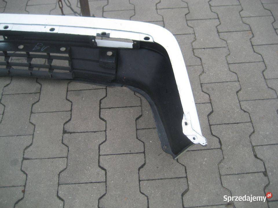 nissan bluebird blubird kombi 8389r zderzak wielkopolskie Rakoniewice