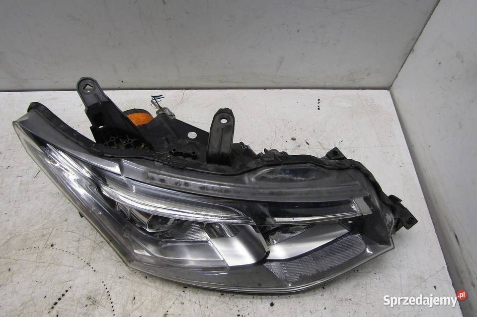 LAMPA PRZEDNIA PRAWY PRZÓD XENON MITSUBISHI osobowe