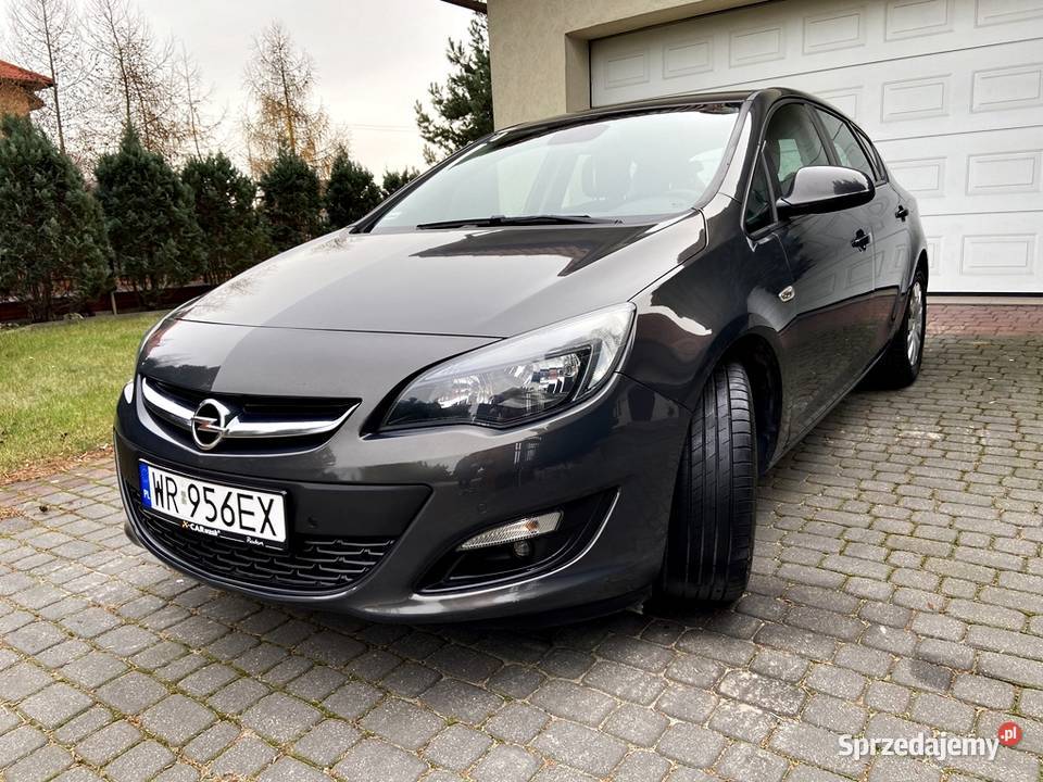 Opel Astra J Lift Bezwypadkowa mały przebieg Radom