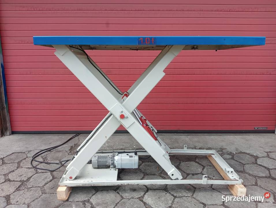 Stół nożycowy FAMAD Pozostałe pomorskie Wejherowo sprzedam