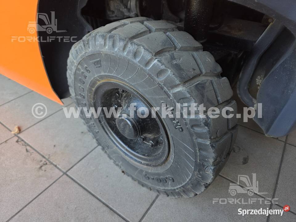 Wózek Widłowy TOYOTA 8FGF25 podnosi 3700 mm regulowane widły