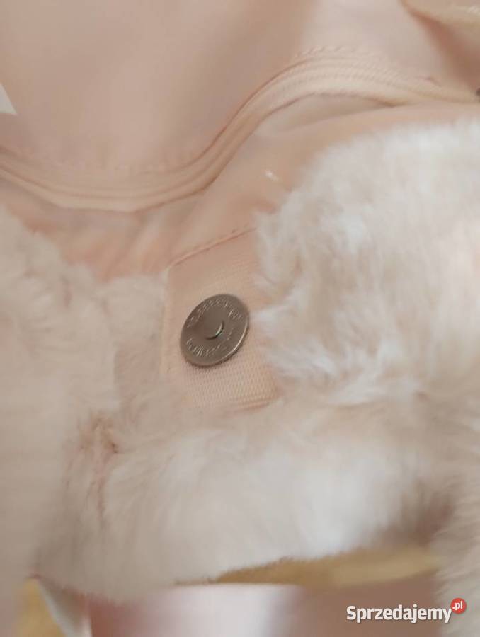 Nike torebka z futerka różowa puszysta na ramię Do ręki  Piątnica Poduchowna