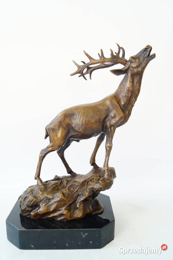 Ryczący jeleń na skale figura z brązu myśliwska Gizałki