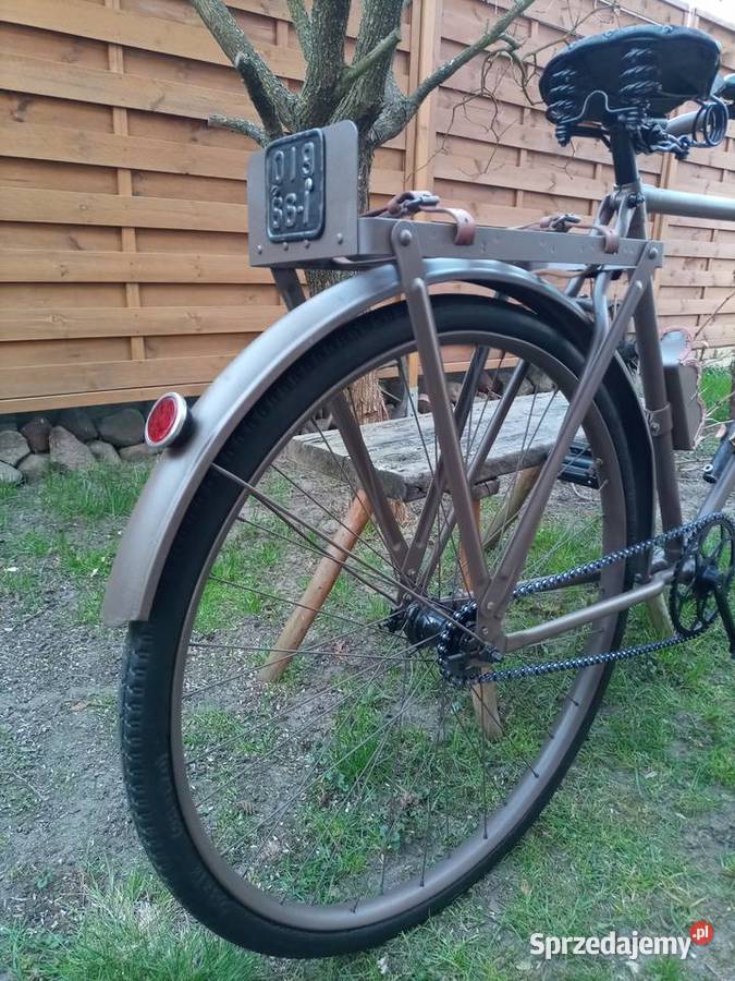 Rower Wojskowy PWU Łucznik Konin