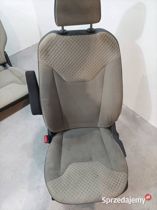 FOTELE PRZÓD TYŁ KOMPLET EU Ford Tourneo Courier