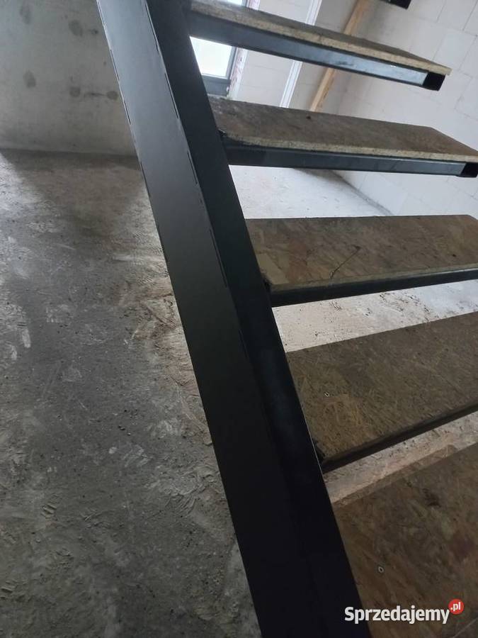 Schody nowoczesne zabiegowe skretne Schody i balustrady Stojadła sprzedam