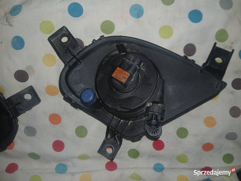 LAMPY PRZECIWMGIELNE HALOGENY BMW E90E91 osobowe Iłża