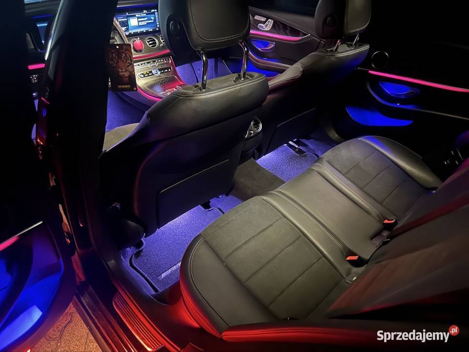 Mercedes Eklasa AMG Line Pano 360 Widescreen Samochody osobowe