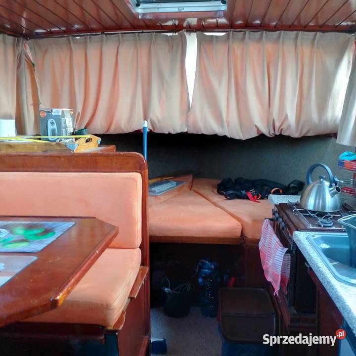 Jacht motorowy Cascaruda 980stałe miejsce w Szczecin sprzedam