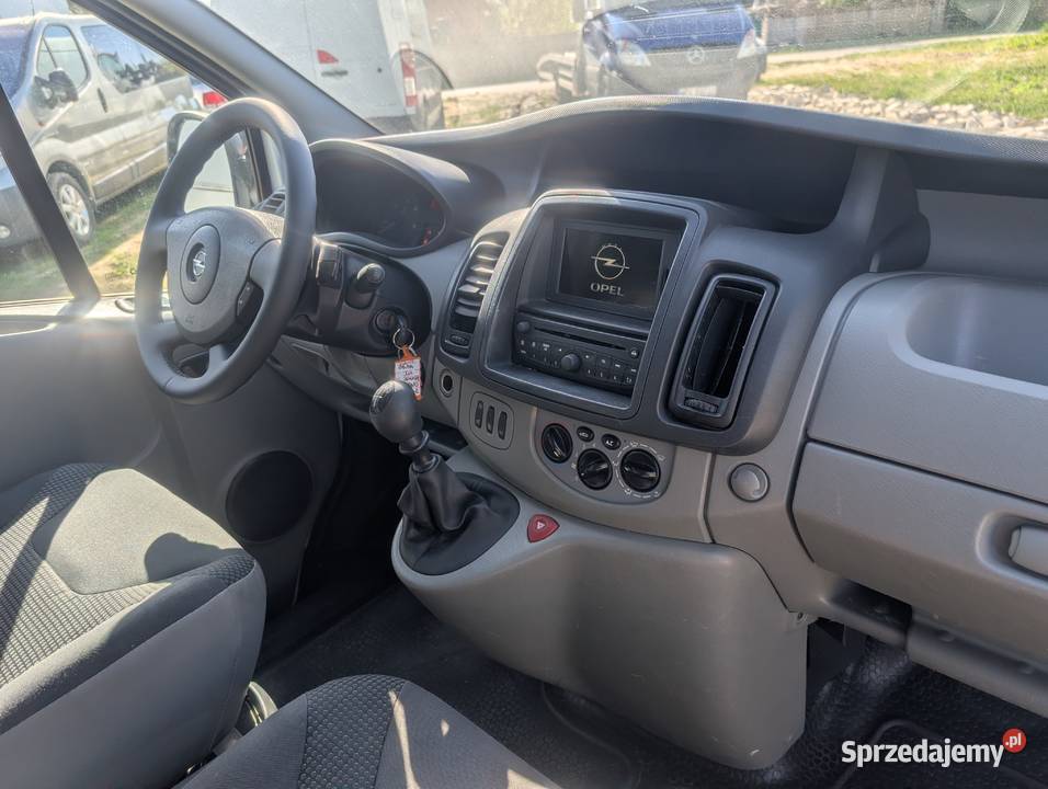 Opel Vivaro 20 CDTI LONG L2 dużym serwisie FV nieuszkodzony