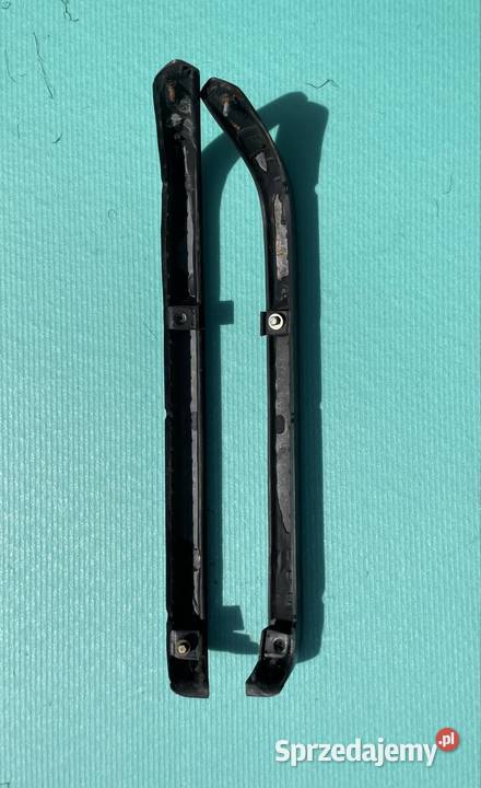 Listwy pod lampy tył gumowe Mercedes W123 Rok produkcji 1980 Bielany Wrocławskie