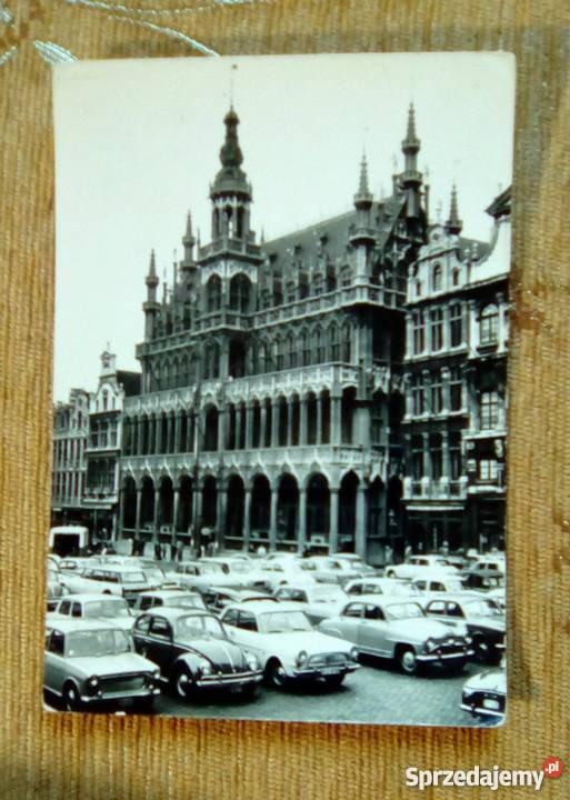 BRUKSELA WIDOK NA RATUSZ NA GRAND PLACE Piszczac