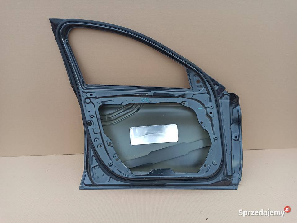 MERCEDES CKLASA W205 DRZWI LEWY PRZÓD LEWE Bieleń