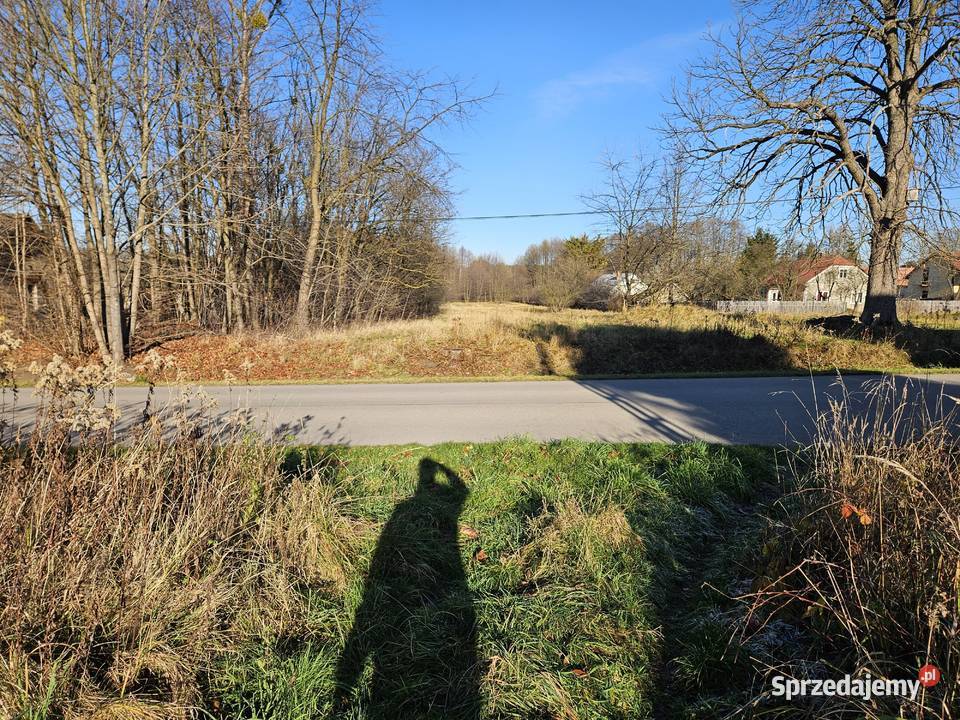 działka w otoczeniu zabudowy jednorodzinnej i Sprzedaż