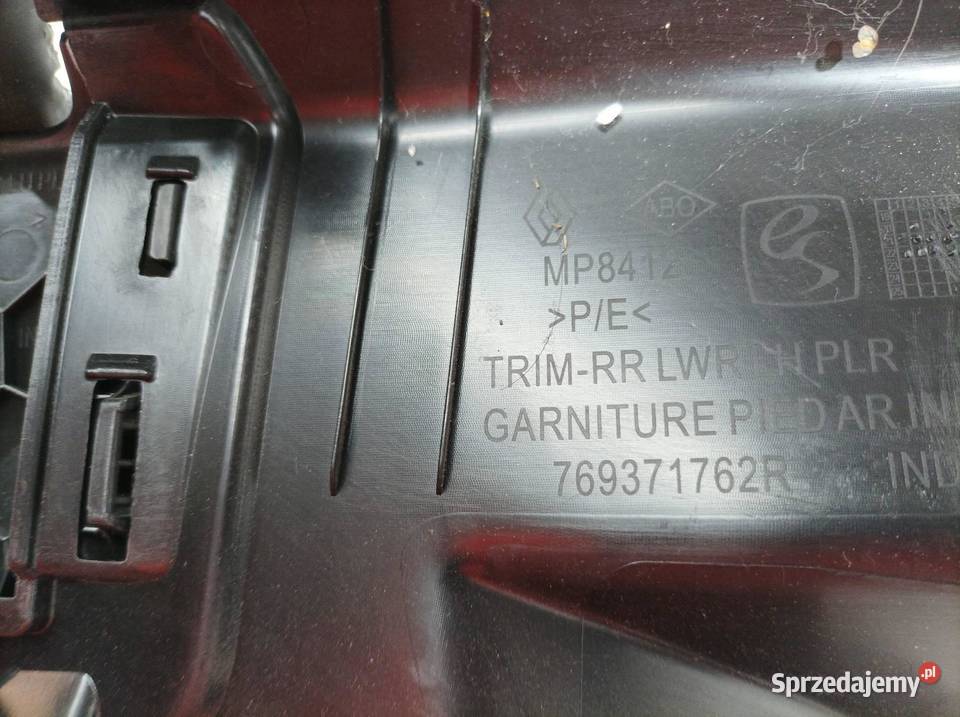 OSŁONA PROGU LEWY PRAWY TYŁ KPL Dacia Sandero
