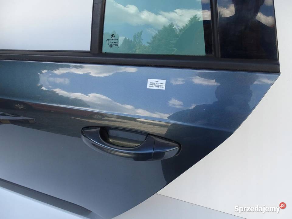 DRZWI LEWY TYŁ LEWE TYLNE LF7Y SKODA OCTAVIA III osobowe małopolskie sprzedam
