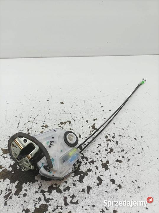 ZAMEK DRZWI TYŁ LEWY SEDAN E16 E17 E18 Toyota