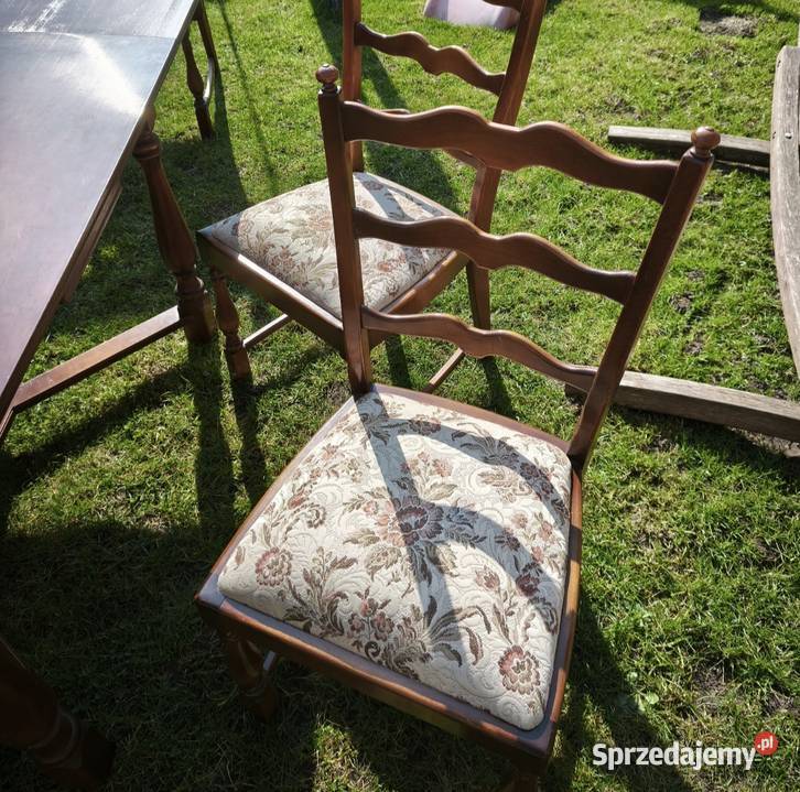 Drewniany stół z krzesłami Grodzisk Mazowiecki sprzedam