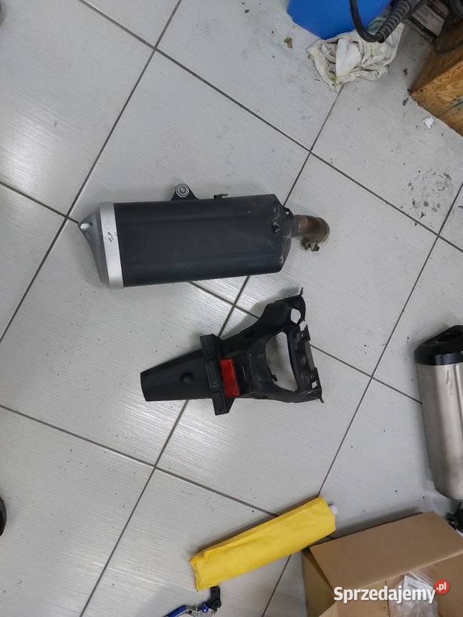 Kierunkowskazy wydech ogon i inne części Suzuki Pozostałe łódzkie Łódź sprzedam