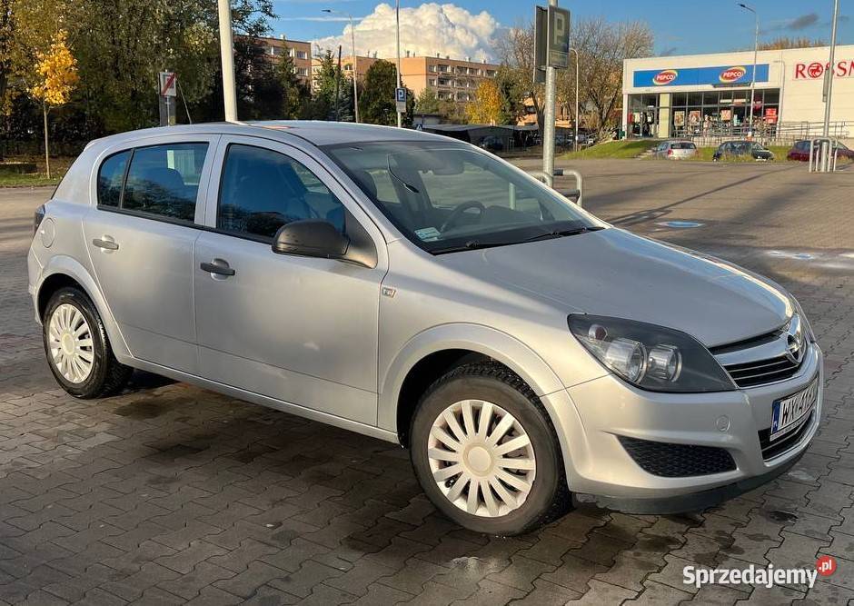 Opel Astra H 16 benzyna bezwypadkowa polski Łódź sprzedam