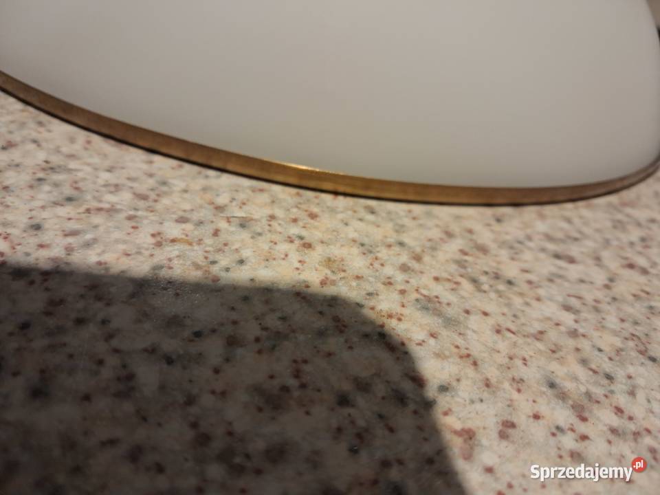 Klosz szklany z obwódką patyna