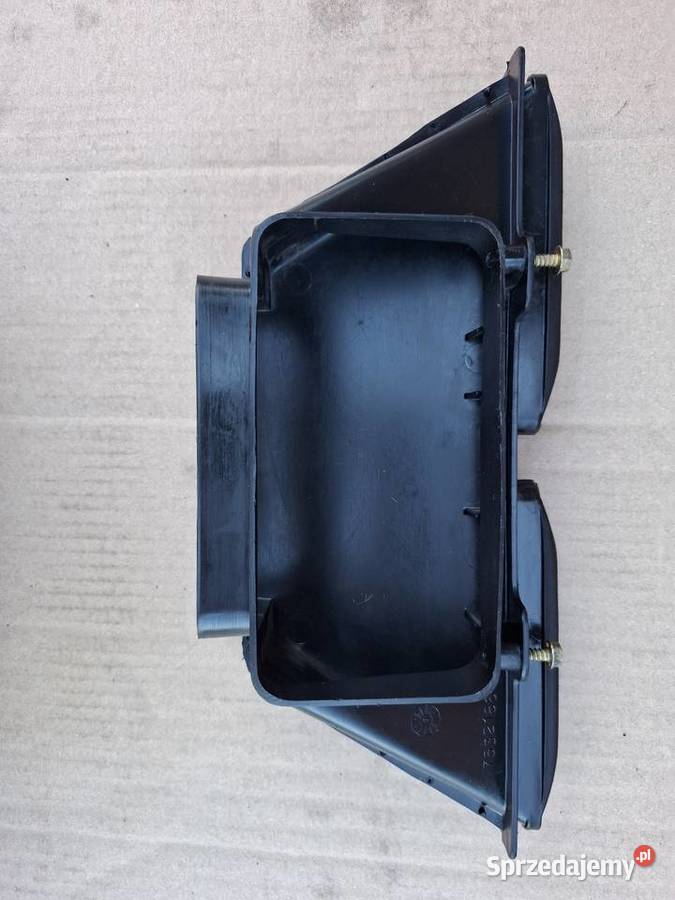 Kierownica nawiewu szyby nawiew szyby Fiat 126p osobowe Strzelce Opolskie