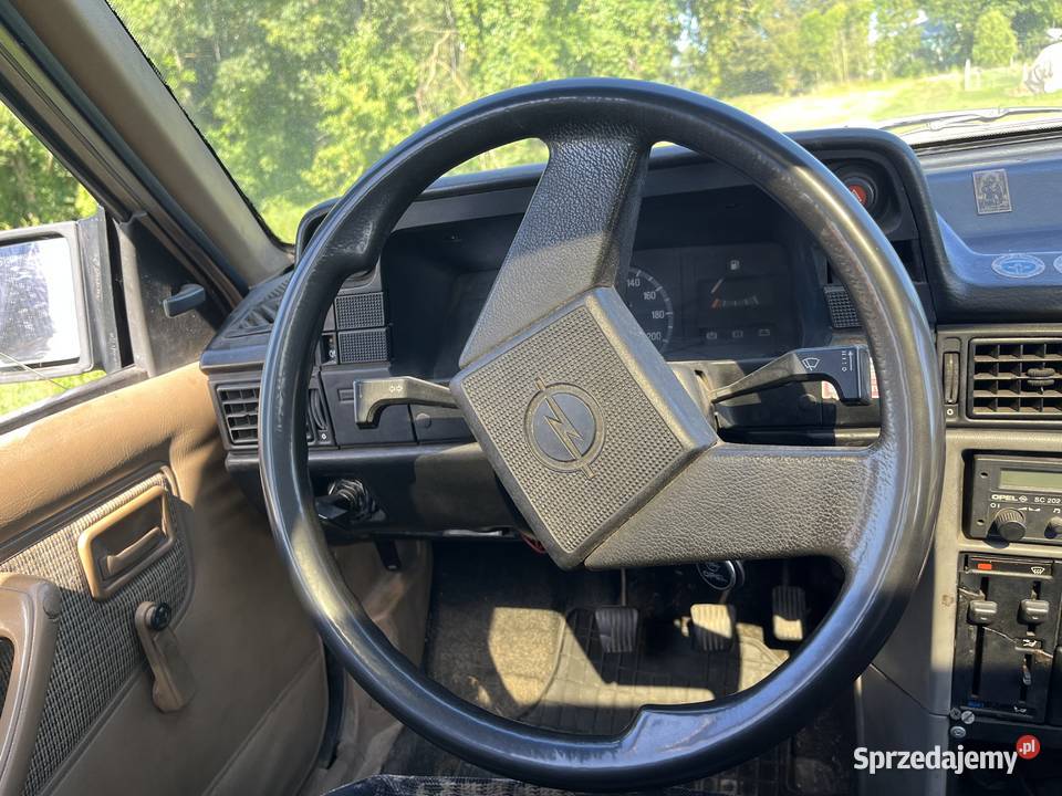 Opel Kadett 16 D 1986 nieuszkodzony Cieszanów