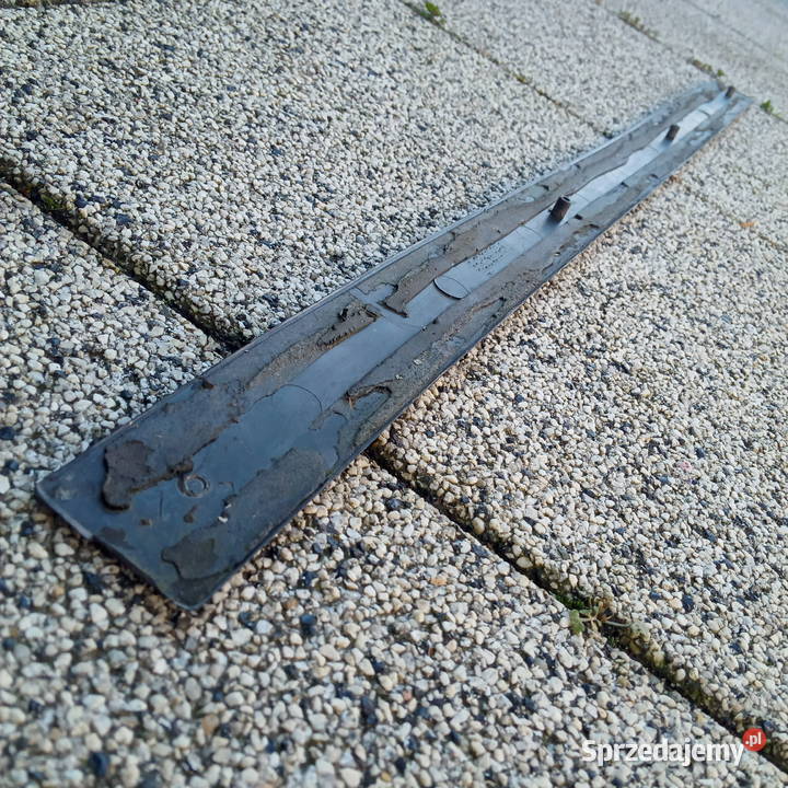 VW Passat B5 Listwa boczna drzwi Lewy tył Dębica sprzedam