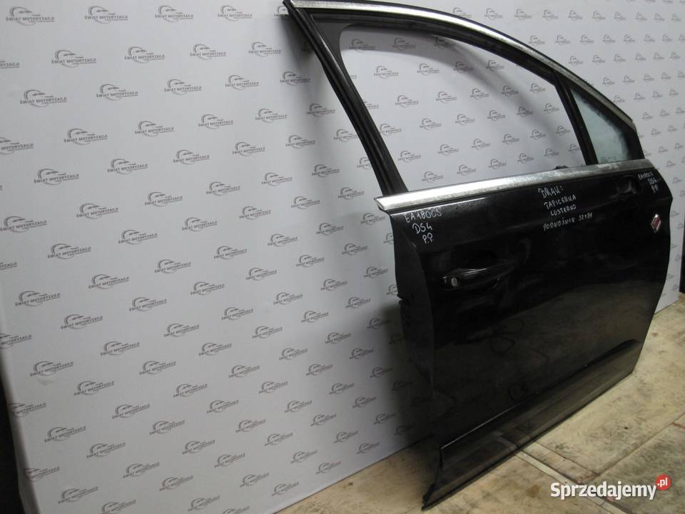 DS4 18r drzwi prawe przód
