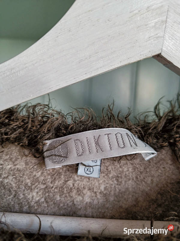 Beżowy sweterek z ozdobnym wzorem Diktons r XL Oborniki