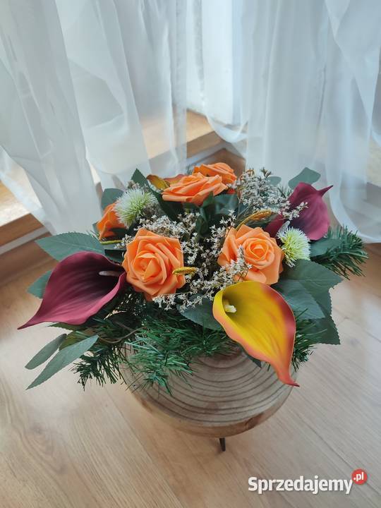 Kompozycja kwiatowa na grób z kwiatów kompozycja