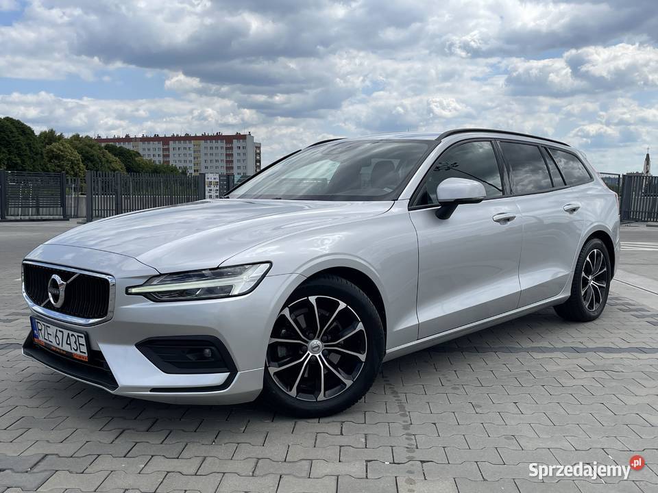 VOLVO V60 II 20 Diesel D3 150 2020r 122 810 diesel Rzeszów