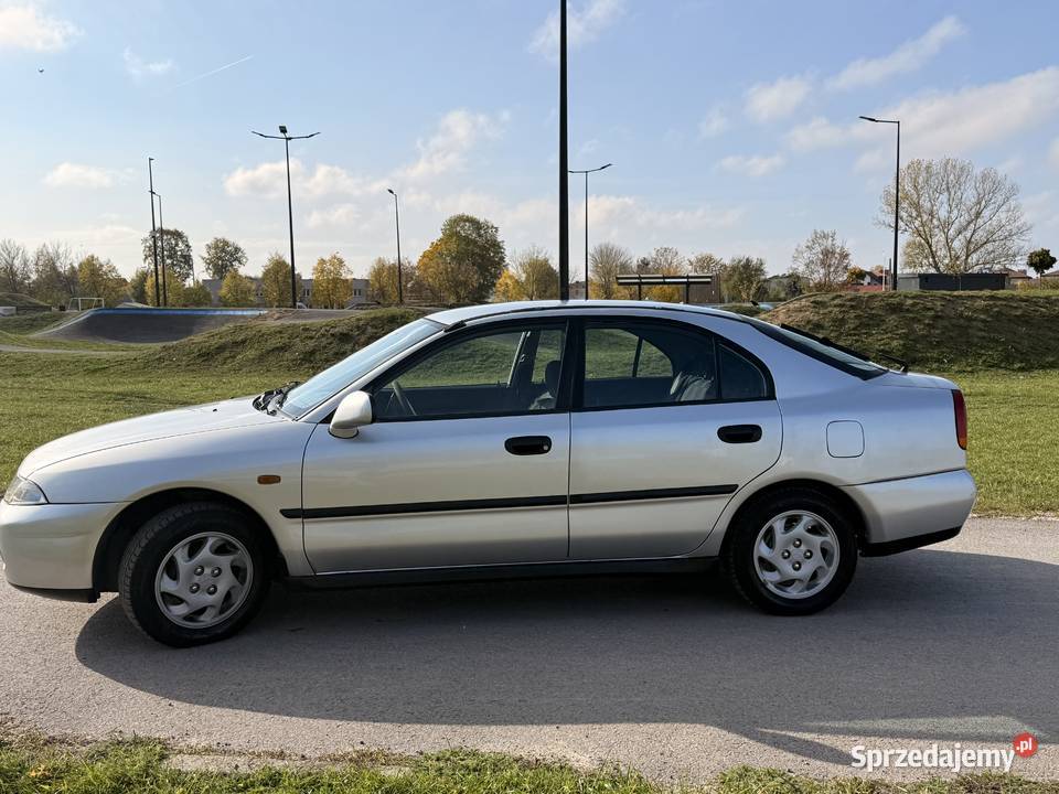 Mitsubishi Carisma 16 100 benzyna pierwszy Ostrowiec Świętokrzyski