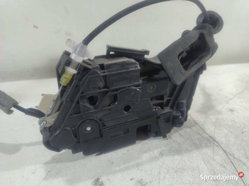 ZAMEK DRZWI PRAWY TYŁ VW POLO 6R4839016