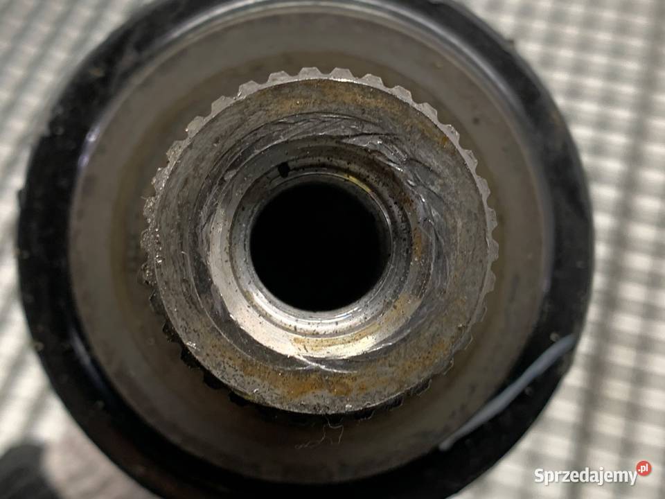 PÓŁOŚ PRAWY PRZÓD MERCEDES GLE A1673308601 20 Układ napędowy