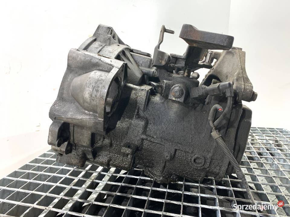 SKRZYNIA BIEGÓW VW GOLF V GQQ 19 105 0310