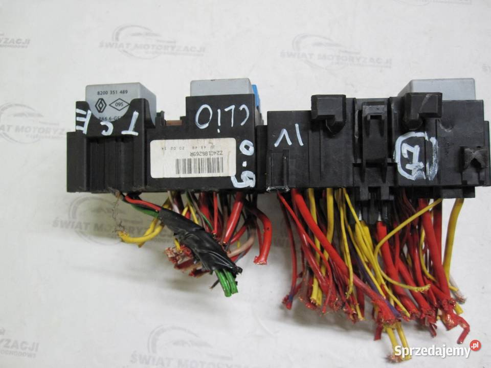 RENAULT CLIO IV 09 TCE 14r skrzynka osobowe