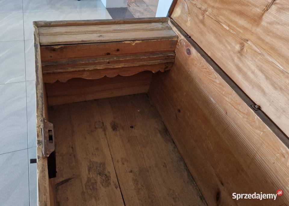 Skrzynia malowana ludowa z 1846 roku Słupca