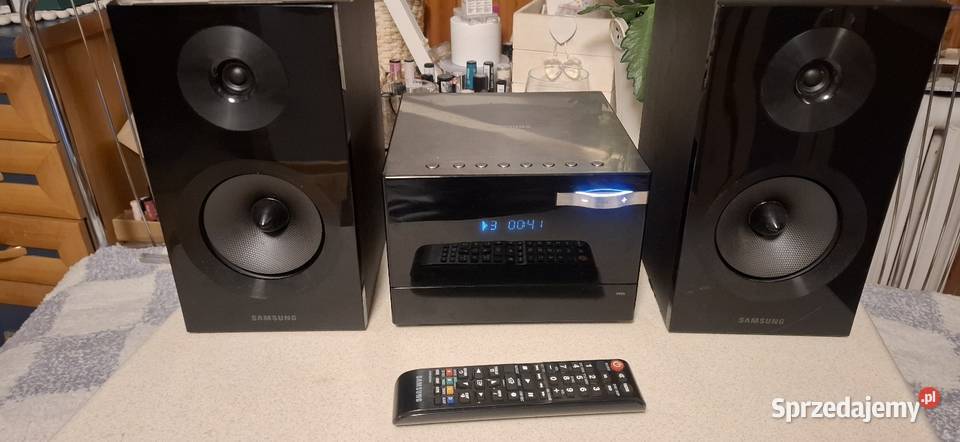 Mini wieża Samsung MME330D z USB