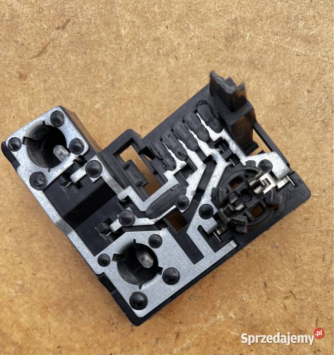 WKŁAD LAMPY PRAWY TYŁ AUDI A6 C6 KOMBI 0409r śląskie Sosnowiec