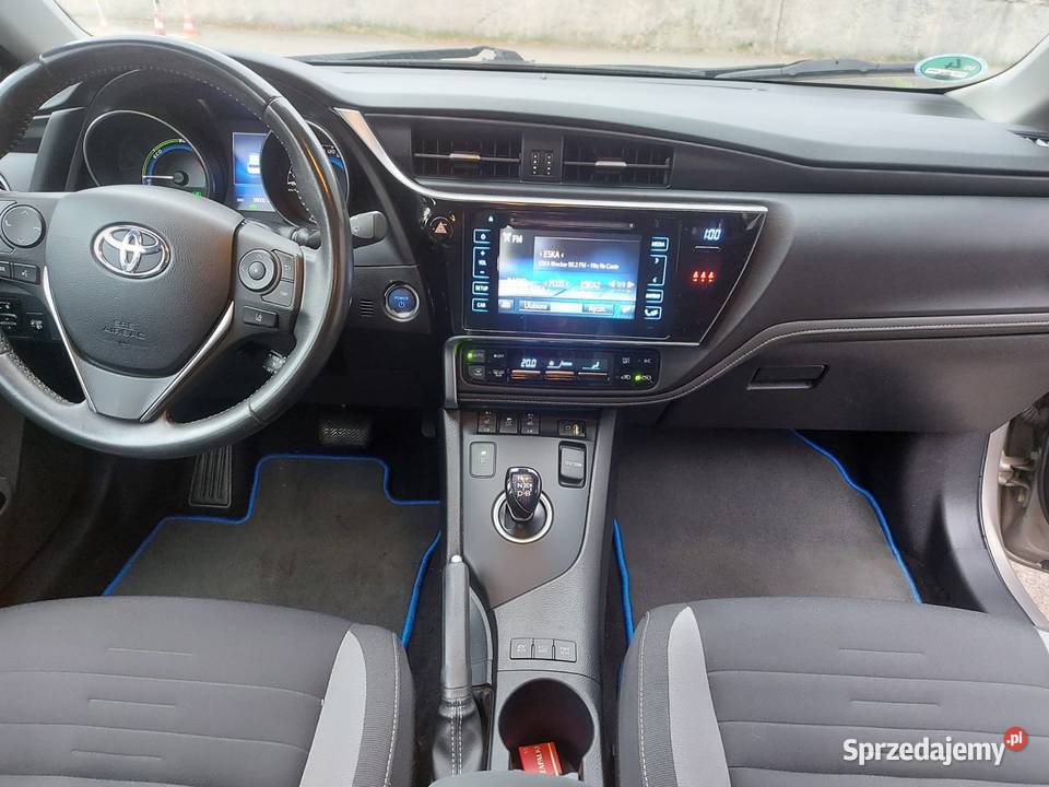 TOYOTA AURIS EDITIONS 18 VT 16V HYBRYDA 2016r elektryczne szyby Jelenia Góra sprzedam