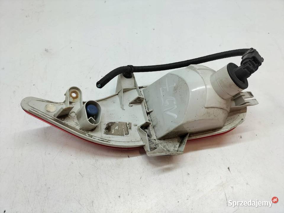 LAMPA TYŁ W ZDERZAK PRAWA SEDAN T27 Toyota Rok produkcji 2013